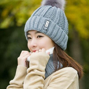 Gray beanie scarf set 